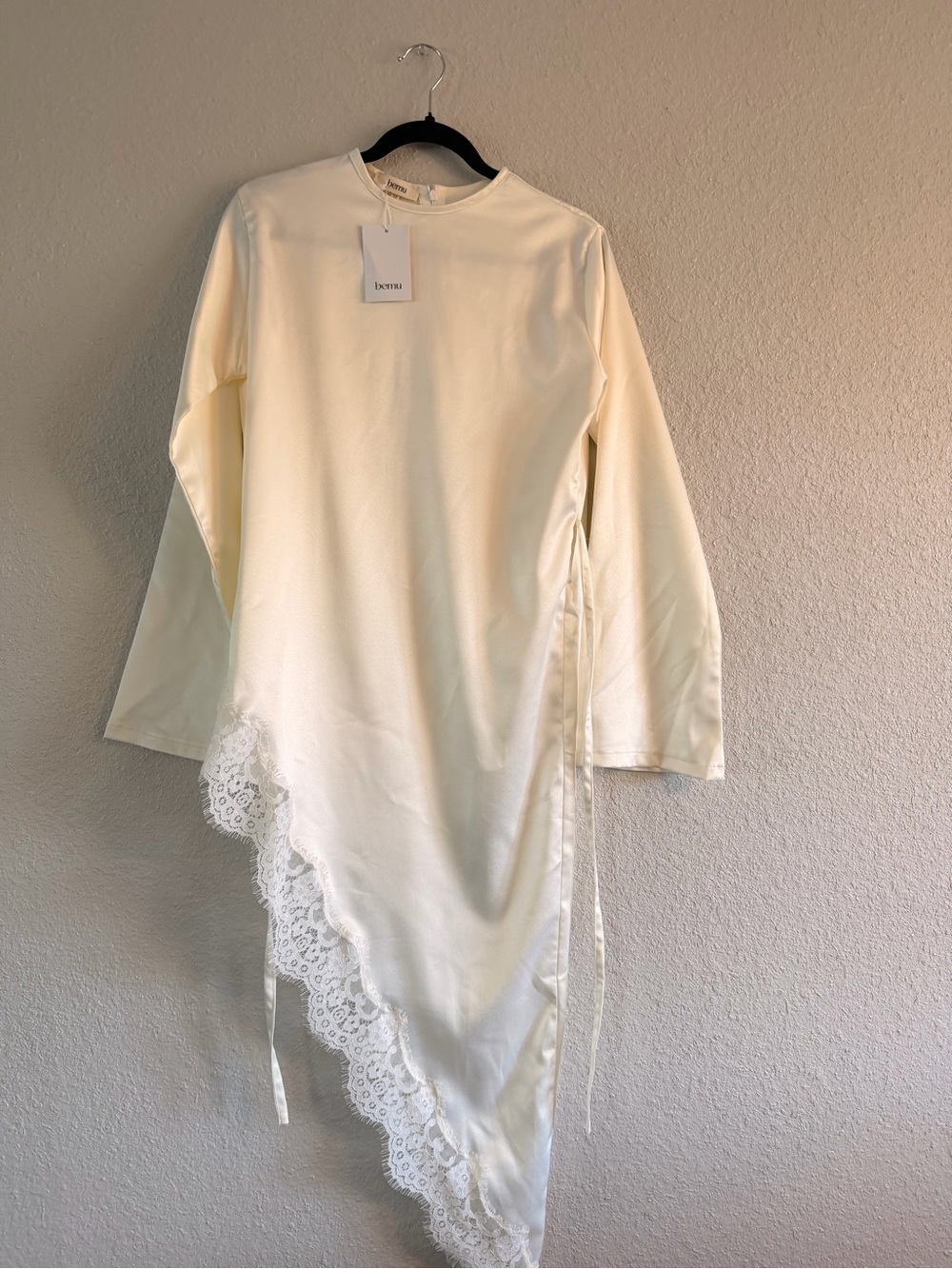 Bemu asymmetrical Dress/Top with Lace Trim